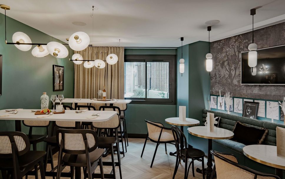 Restaurant Photo