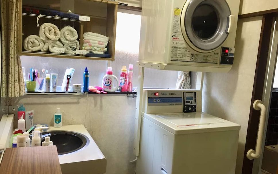 Laundry facility Photo
