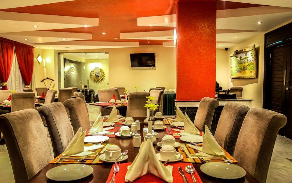 Restaurant Photo