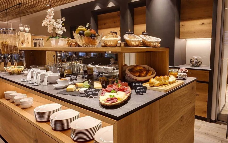 Buffet Photo