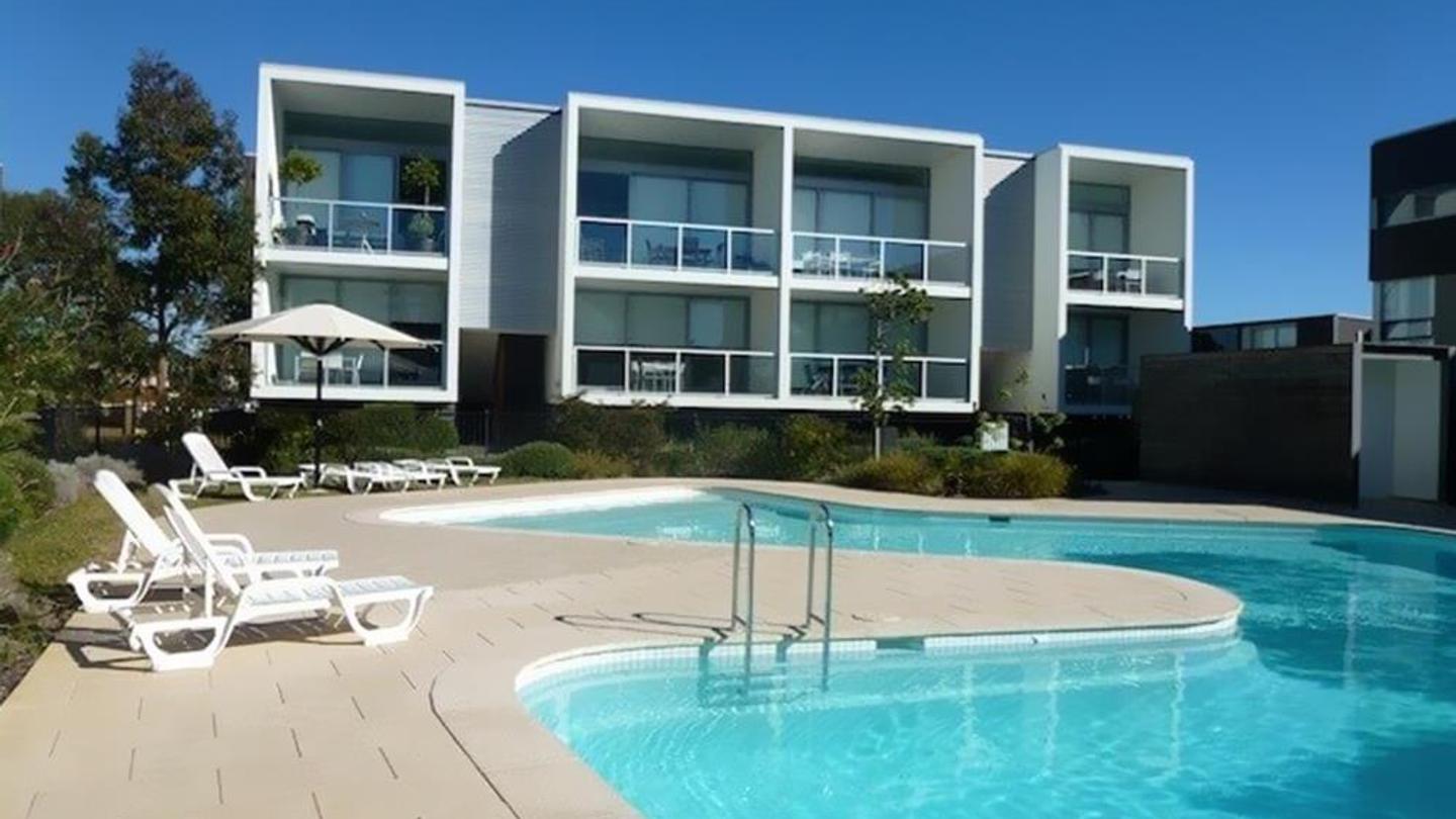East coast hotel apartments. Merimbula NSW. Uk Blue Coast Hotel. Go Boyd’s Villa.