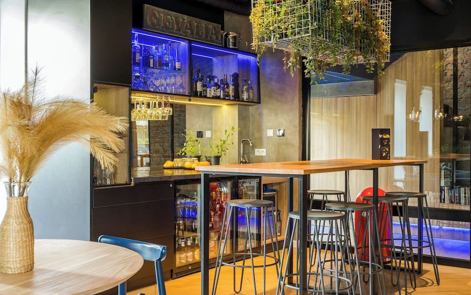 Bar Photo