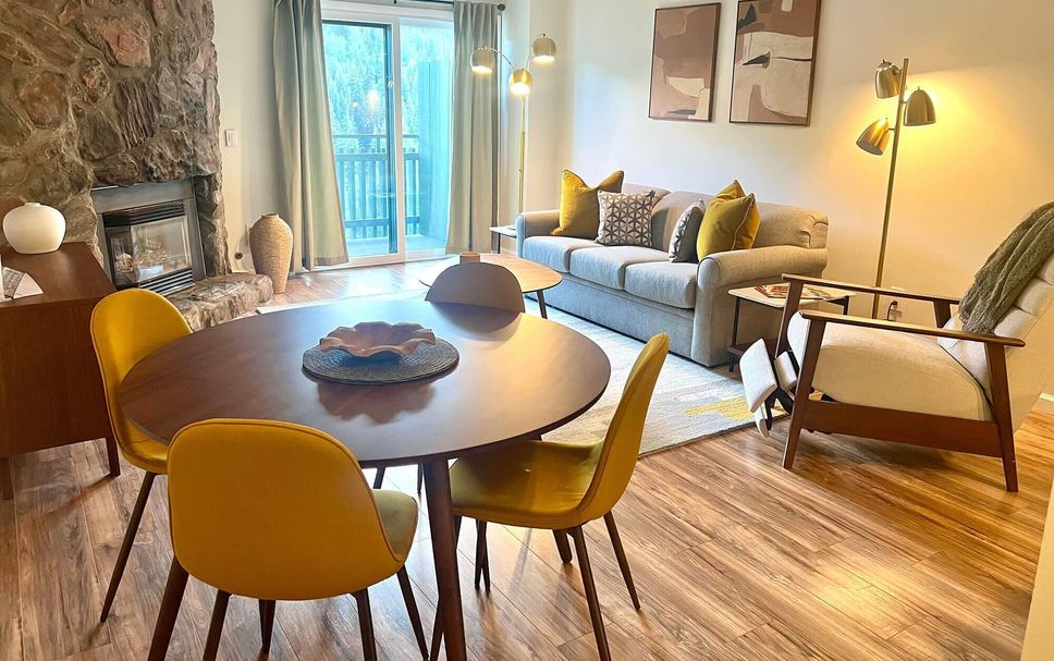 Dining room Photo