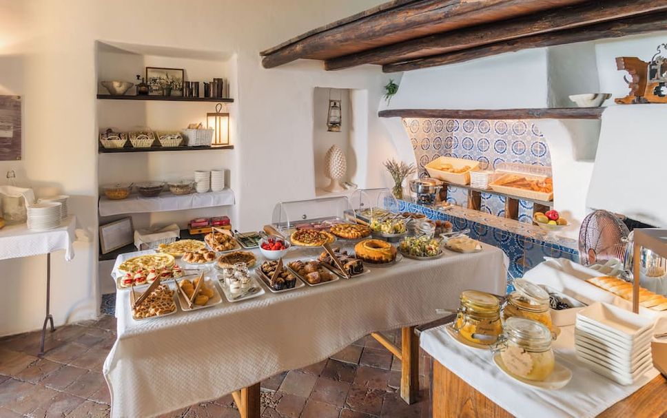 Buffet Photo