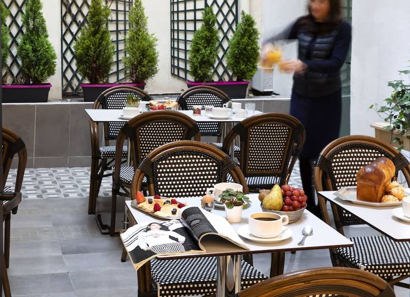 Restaurant Photo