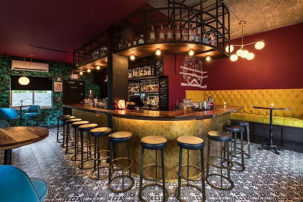 Bar Photo