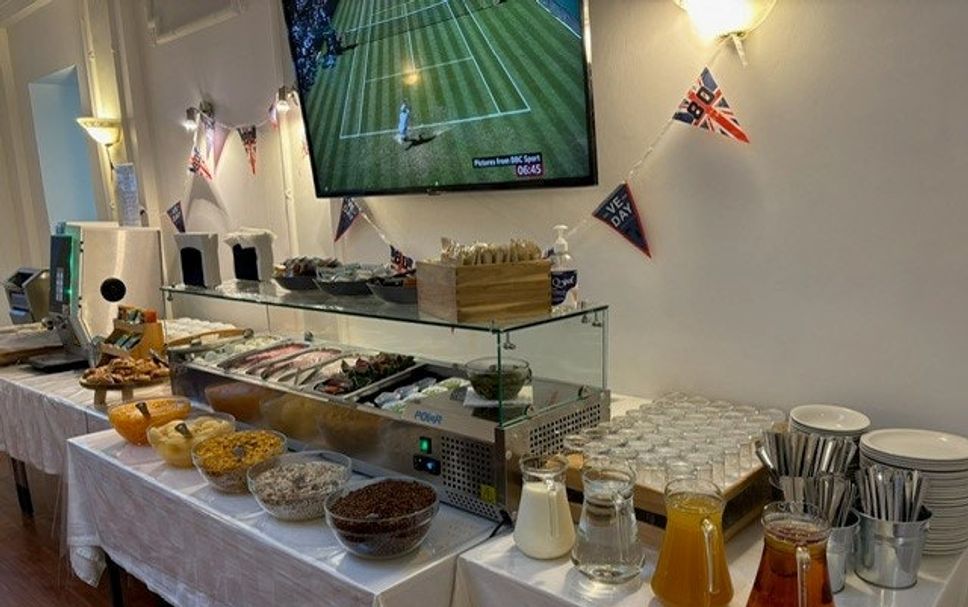 Buffet Photo