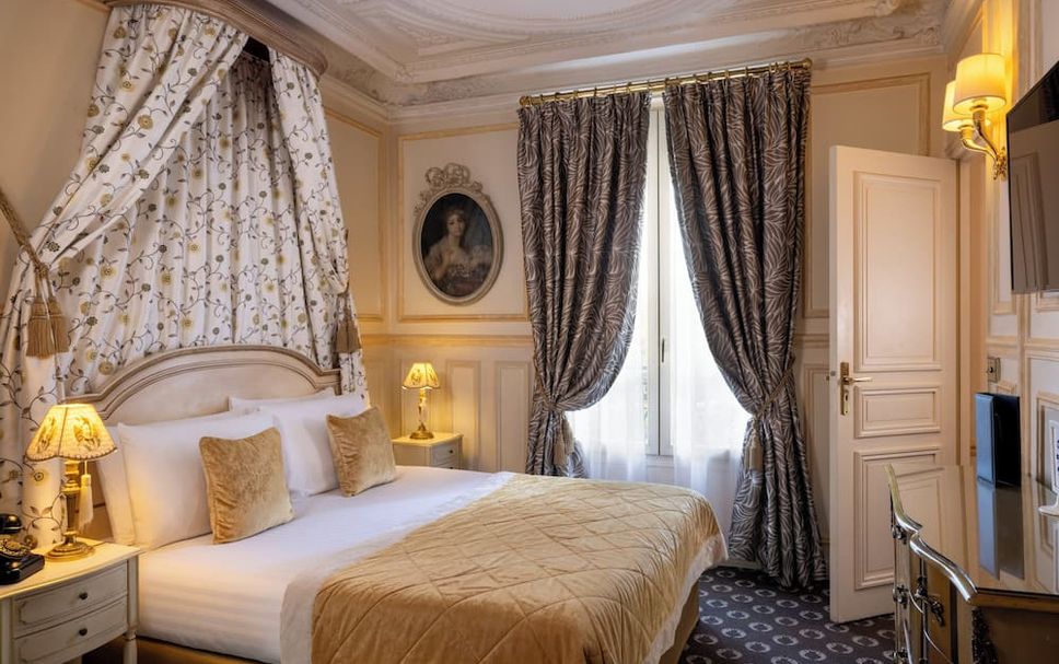 Bedroom Photo