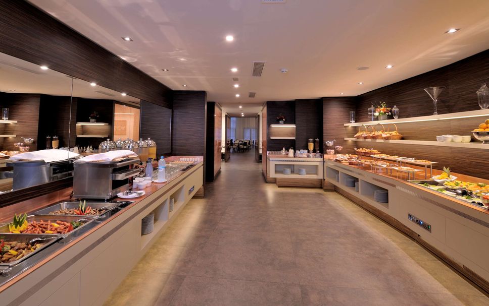Buffet Photo