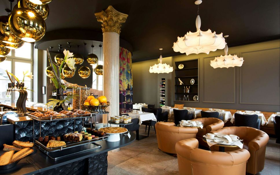 Restaurant Photo