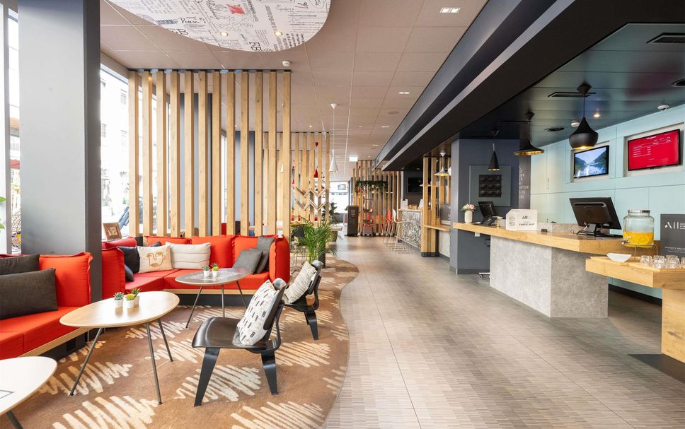 Restaurant Photo