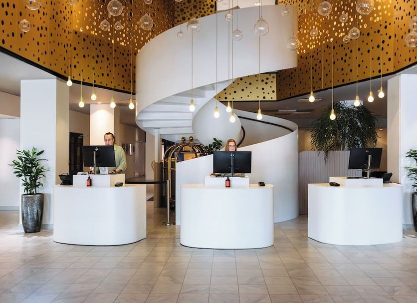 Front desk Photo