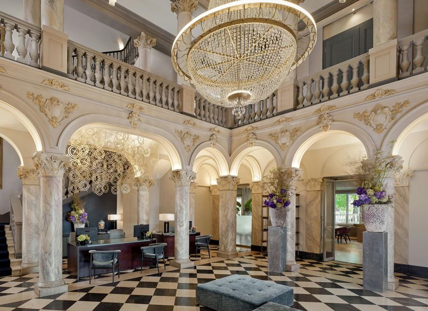 Lobby Photo