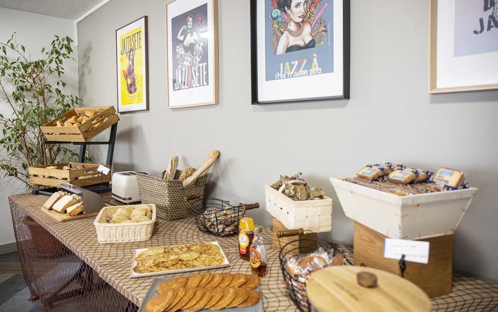 Buffet Photo