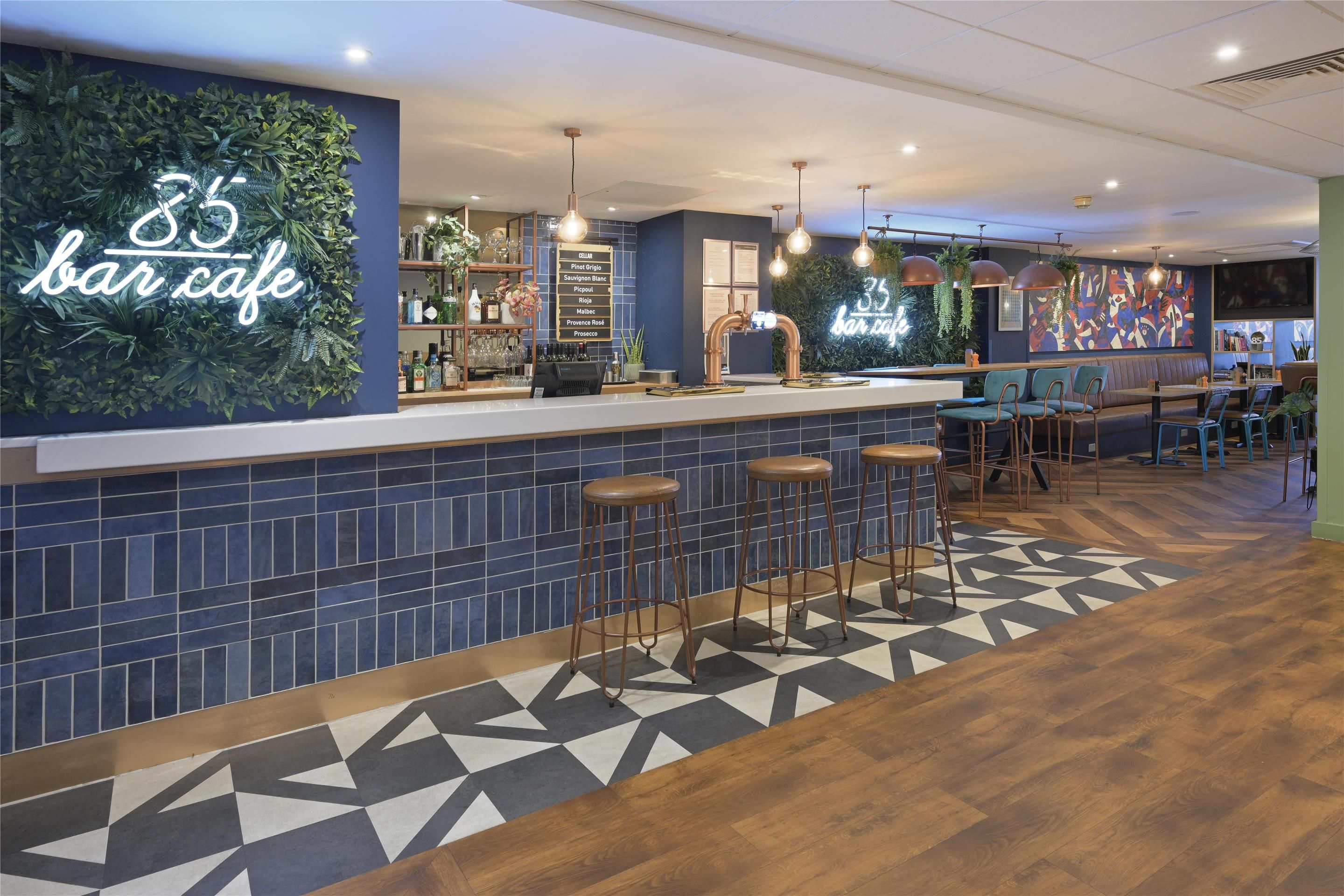 Bar Photo