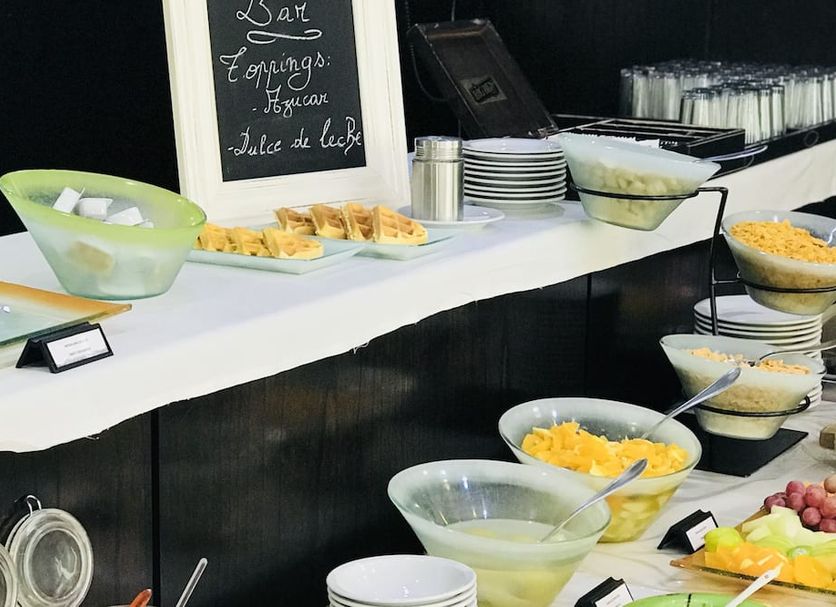 Buffet Photo