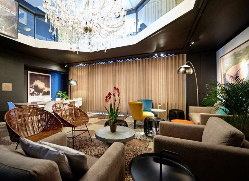Lounge Photo