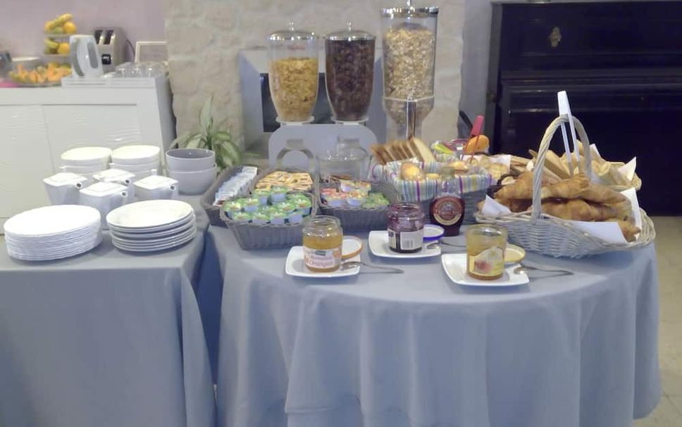 Buffet Photo