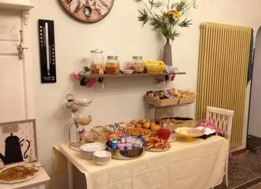Buffet Photo