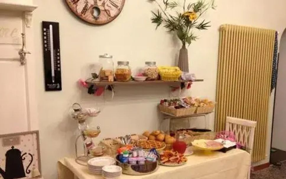 Buffet Photo