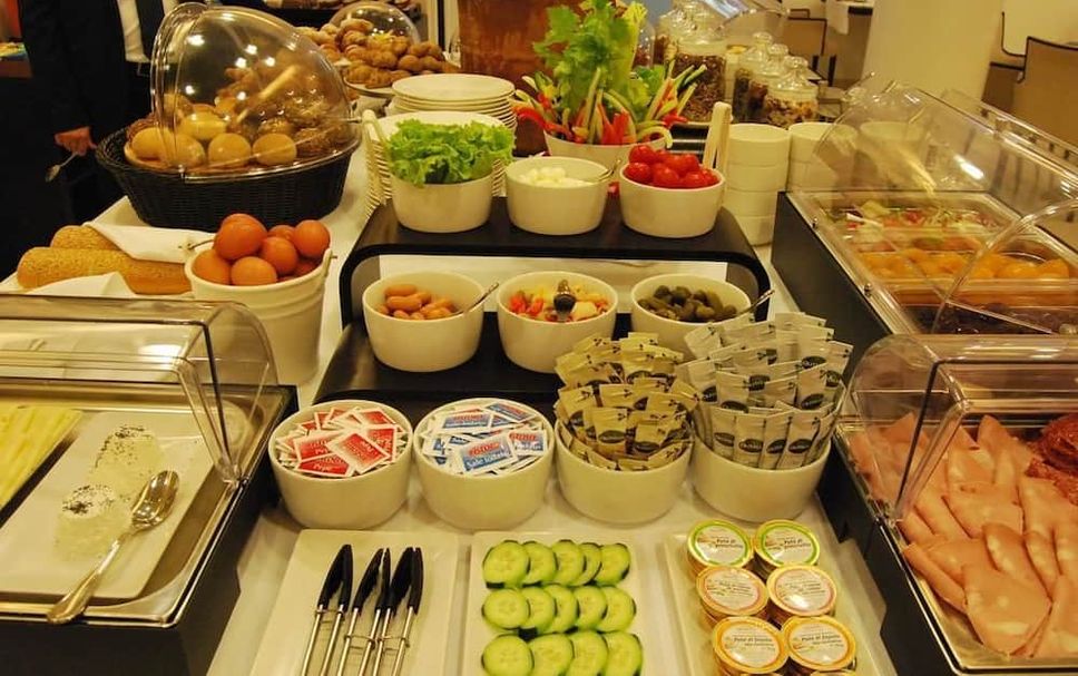 Buffet Photo