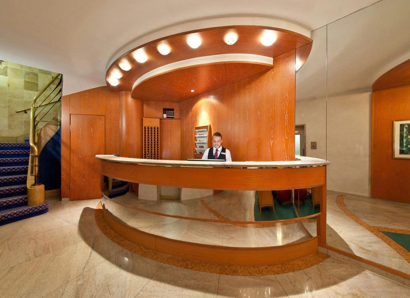 Front desk Photo