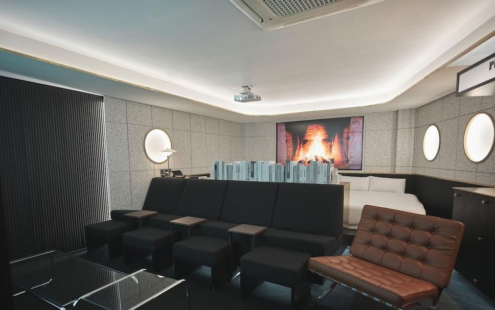 Lounge Photo