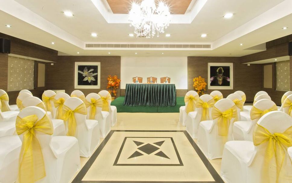 Banquet hall Photo