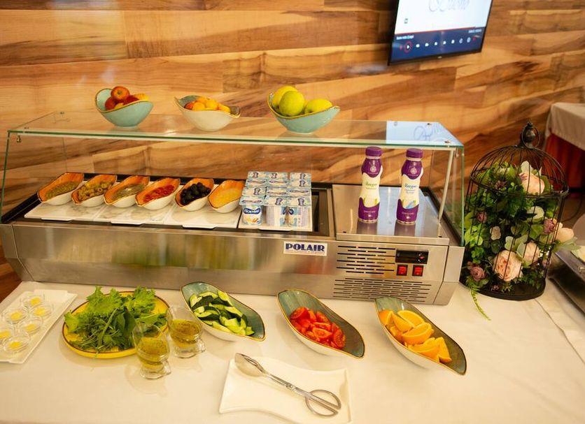 Buffet Photo