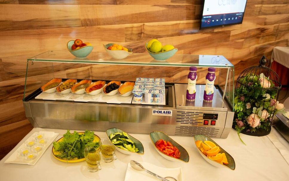 Buffet Photo