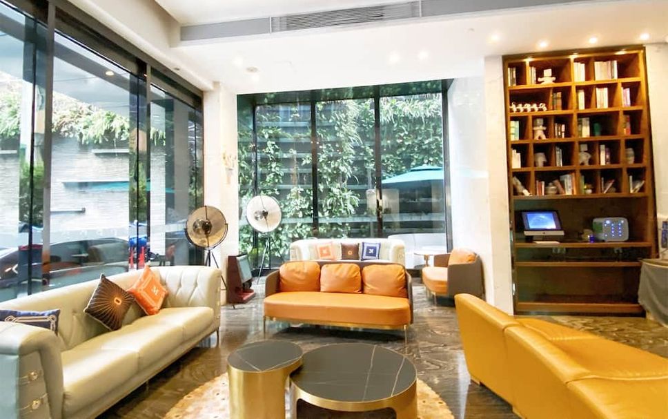 Lounge Photo