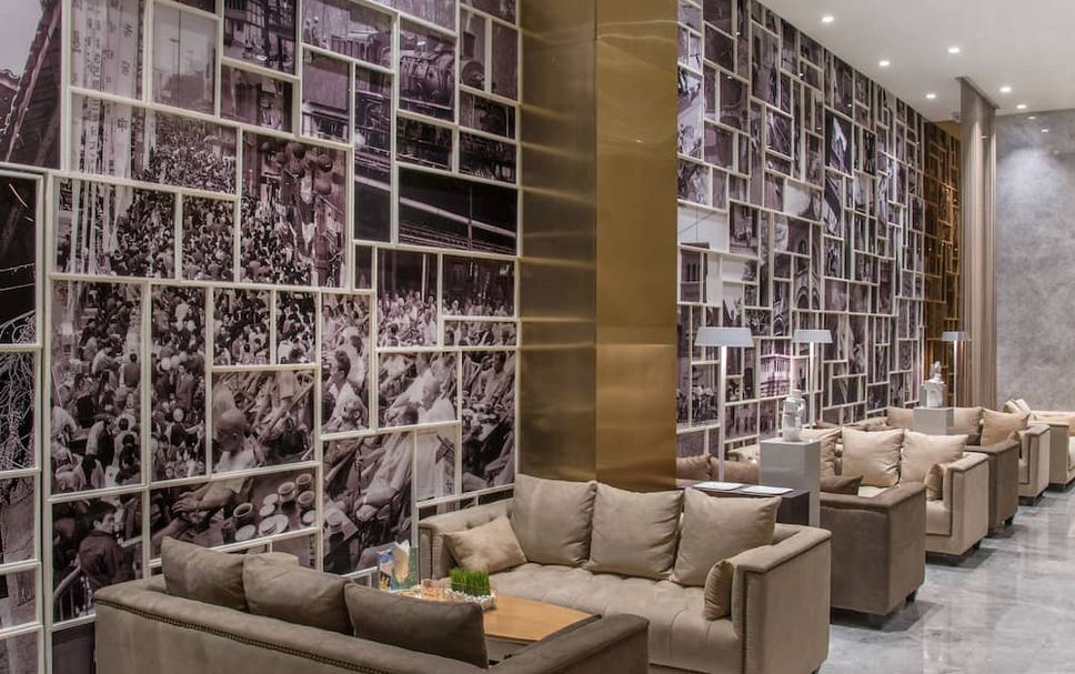 Lounge Photo