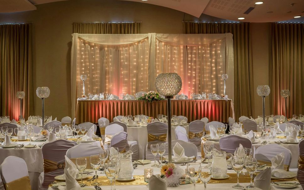 Banquet hall Photo