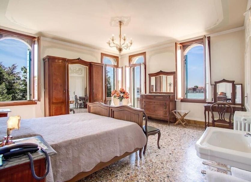Bedroom Photo