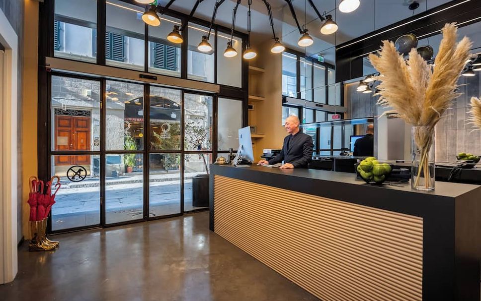 Front desk Photo