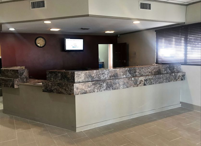 Front desk Photo
