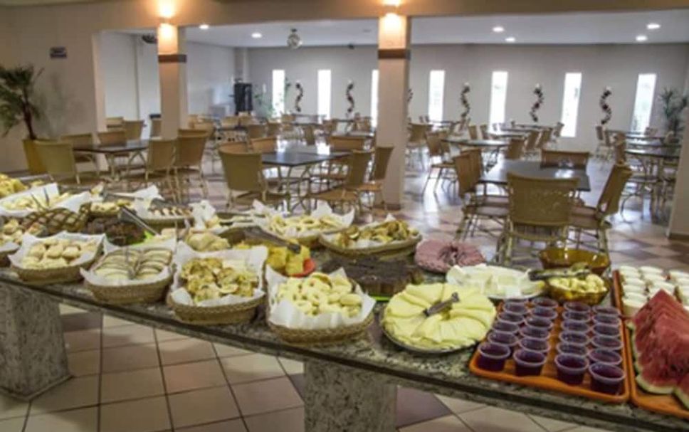 Buffet Photo