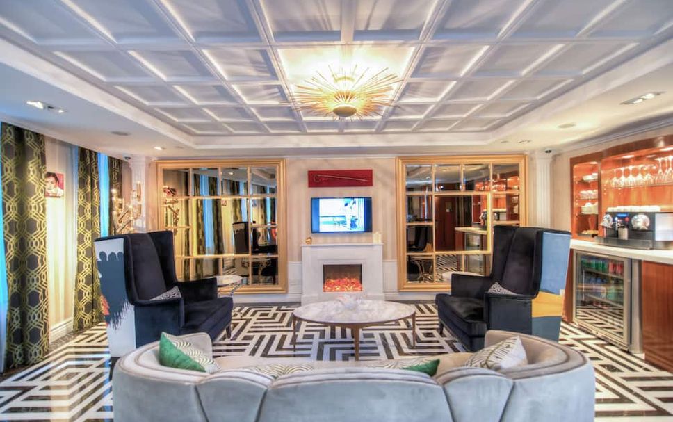 Lounge Photo