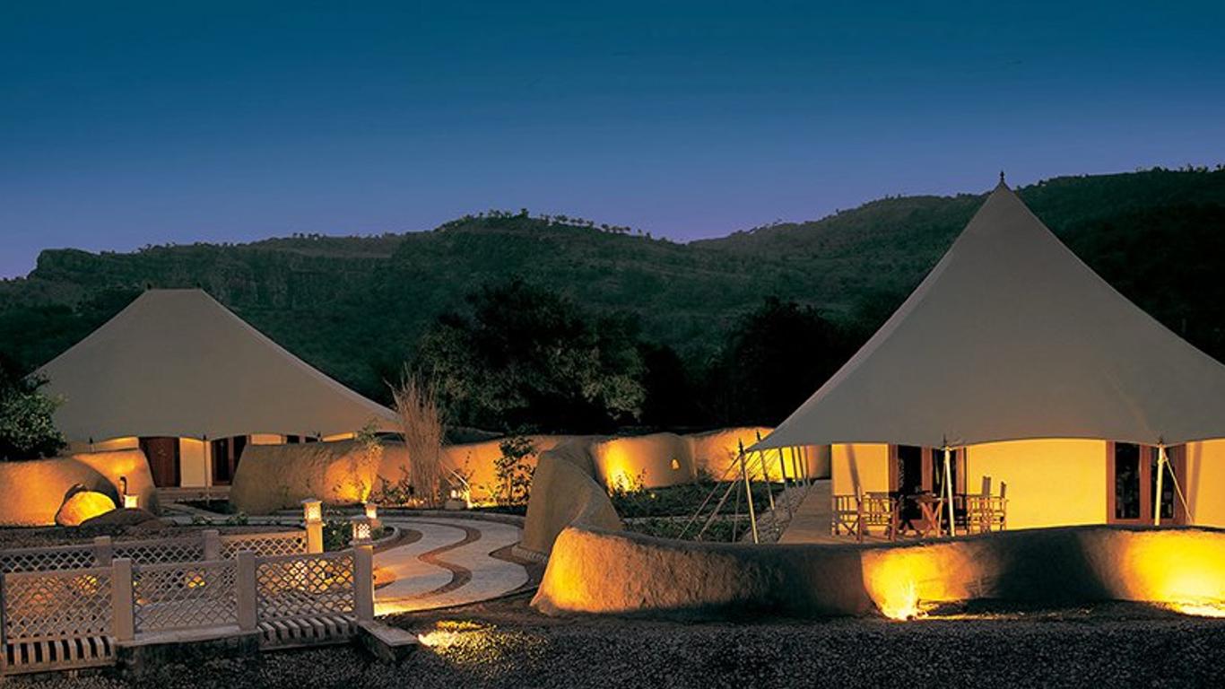 The Oberoi Vanyavilas Wildlife Resort