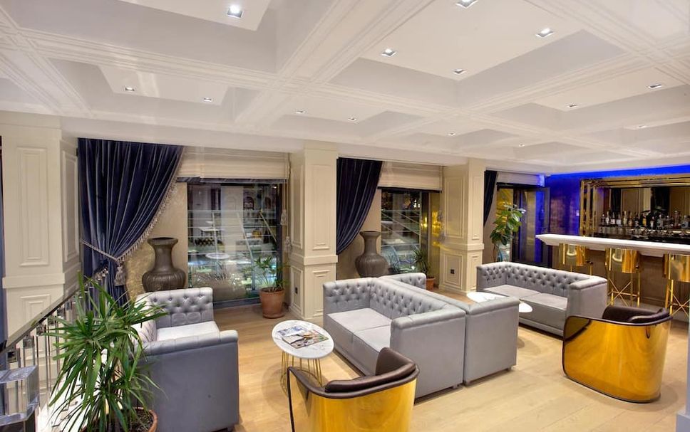 Lounge Photo