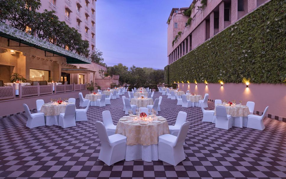 Banquet hall Photo