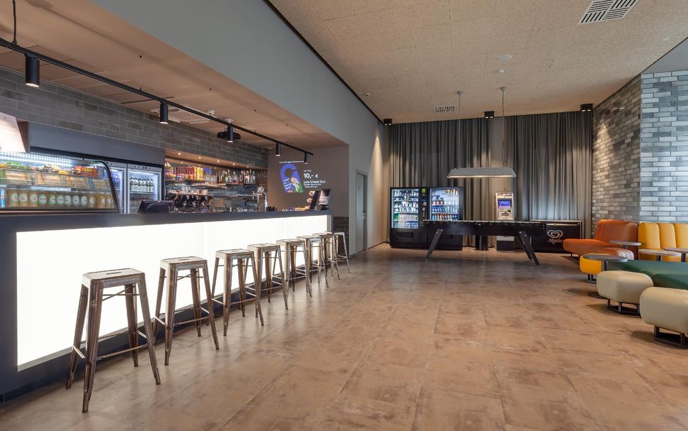 Bar Photo