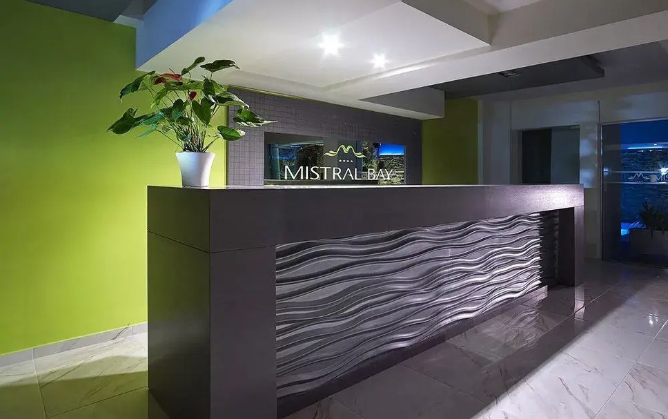 Front desk Photo