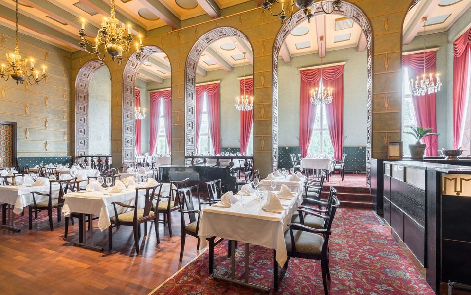 Restaurant Photo