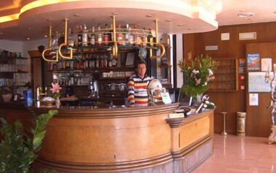 Bar Photo