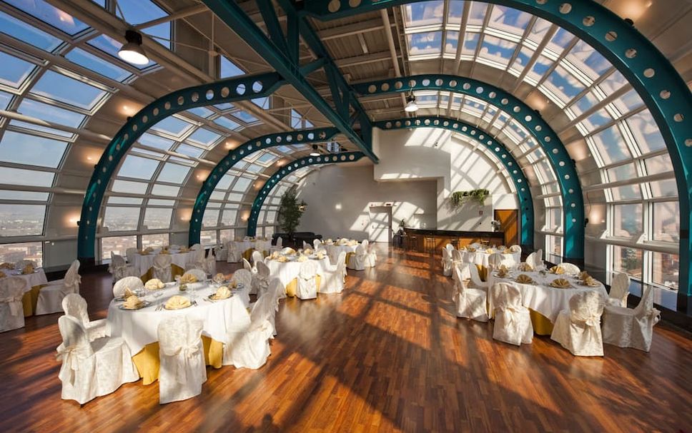 Banquet hall Photo