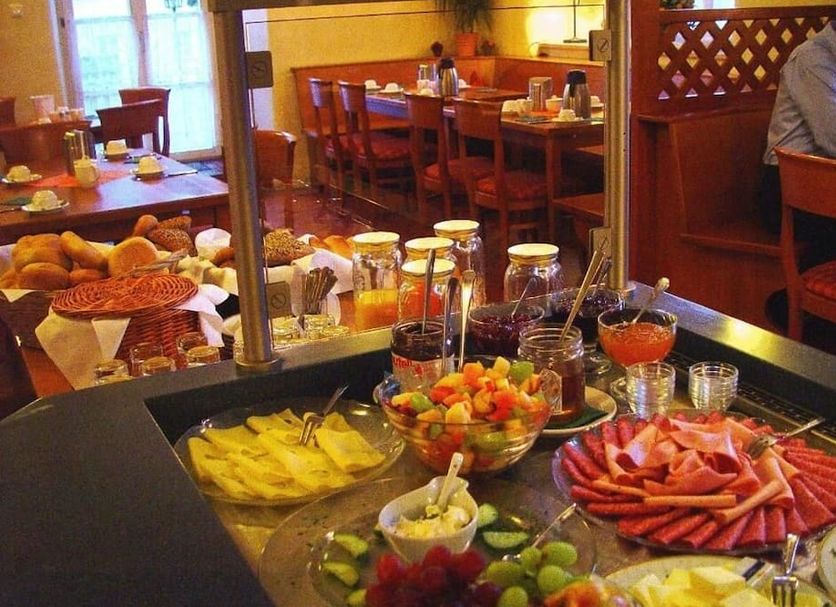 Buffet Photo