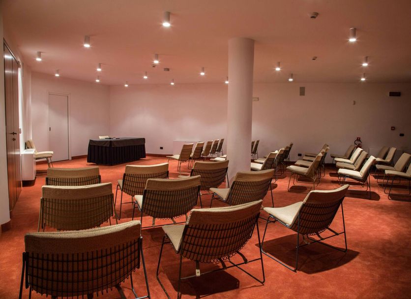 Conference room Photo