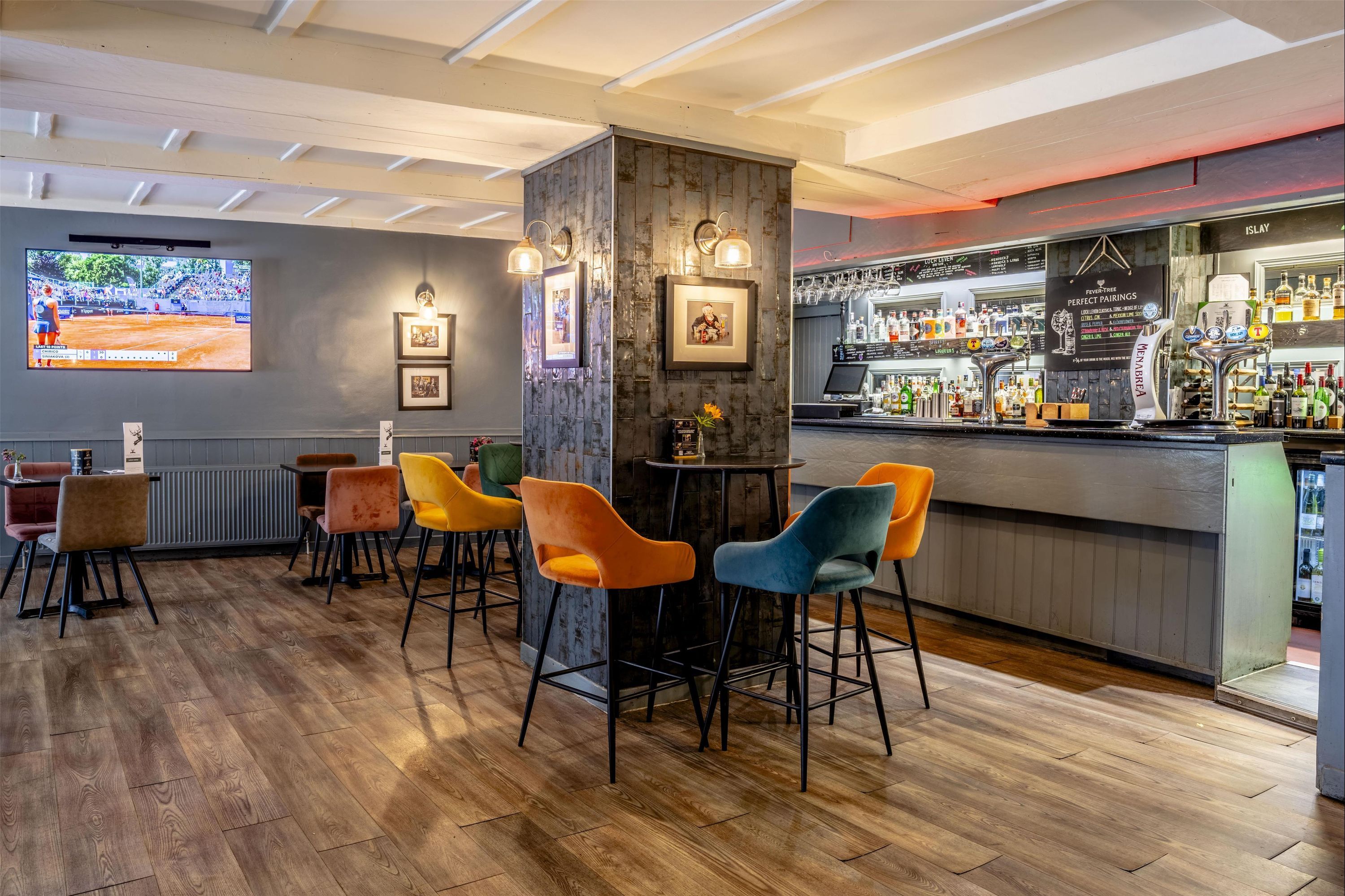 Bar Photo