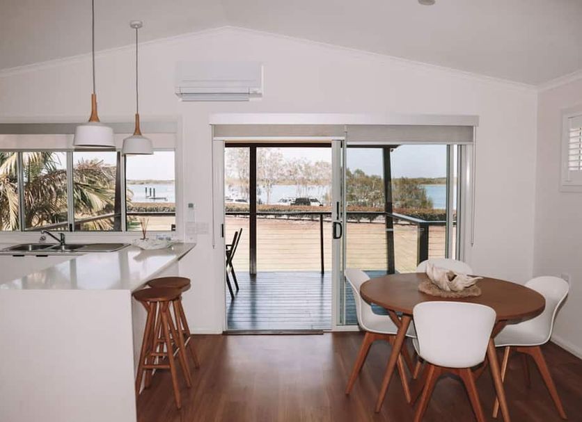 Dining room Photo